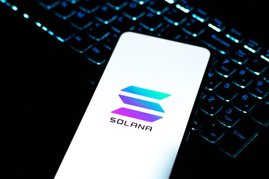 Illustration for article: Solana Overtakes Ethereum in RWA User Count as Stablecoin Volume Soars: CryptoDailyInk